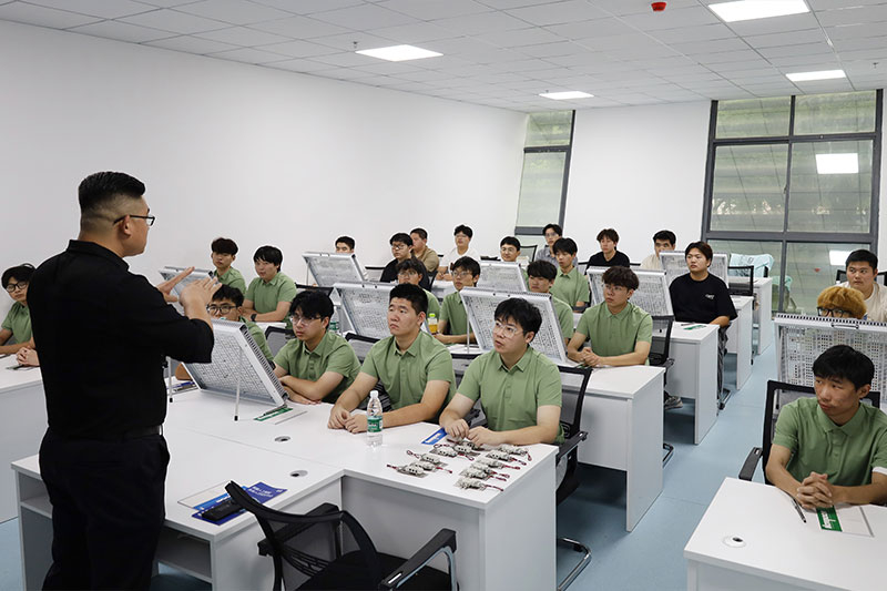 阿普人工智能携手上海嘉氟，探索新材料领域人才服务新路径